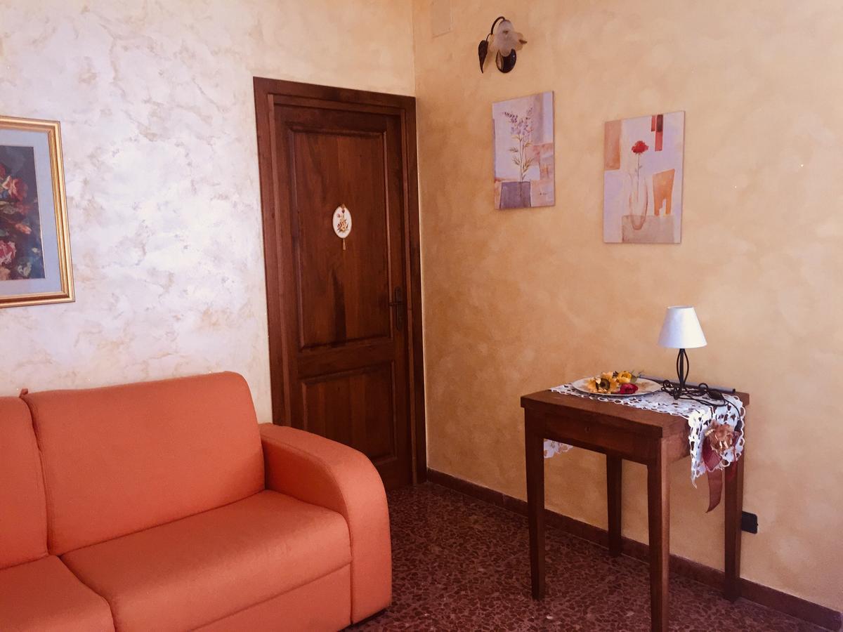 B&B Il Tulipano Sul Lago Colle di Tora Exterior photo